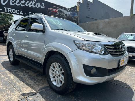 TOYOTA Hilux SW4 3.0 16V 4P SRV 4X4 7 LUGARES TURBO DIESEL AUTOM�TICO, Foto 3