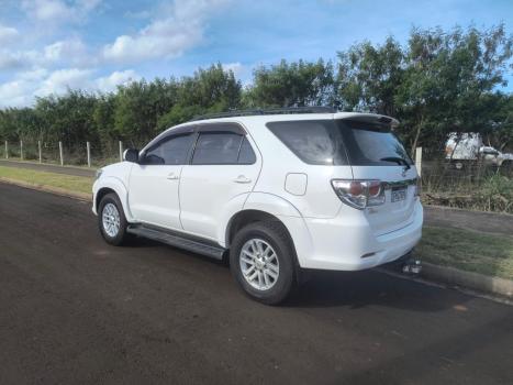 TOYOTA Hilux SW4 3.0 V6 12V 4P 4X4 AUTOM�TICO, Foto 4