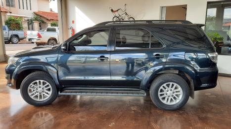TOYOTA Hilux SW4 3.0 16V 4P SRV 4X4 TURBO DIESEL AUTOM�TICO, Foto 3