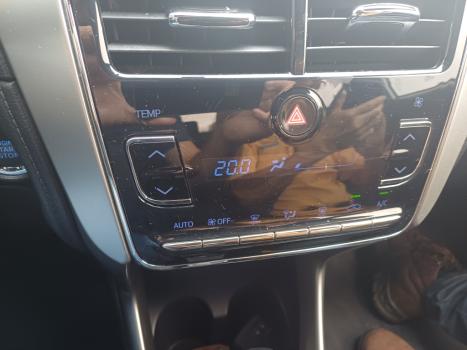 TOYOTA Yaris Hatch 1.3 16V 4P FLEX XL PLUS TECH MULTIDRIVE AUTOM�TICO CVT, Foto 3