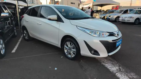 TOYOTA Yaris Hatch 1.3 16V 4P FLEX XL, Foto 4