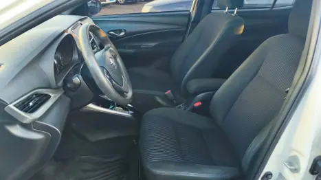 TOYOTA Yaris Hatch 1.3 16V 4P FLEX XL, Foto 7