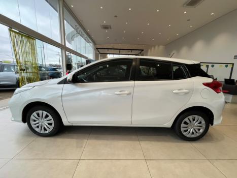 TOYOTA Yaris Hatch 1.5 16V 4P FLEX XL MULTIDRIVE AUTOM�TICO CVT, Foto 8