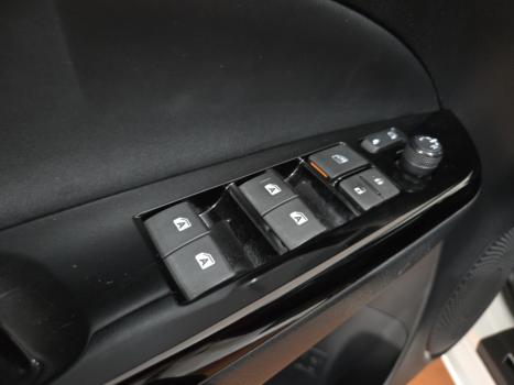 TOYOTA Yaris Hatch 1.5 16V 4P FLEX XLS MULTIDRIVE AUTOM�TICO CVT, Foto 13