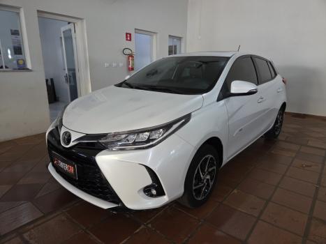 Toyota Yaris Hatch 1.5 16V 4P Flex Xls Multidrive Automático CVT Branco Pérola Em Bernardino De Campos Sp - foto 2