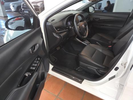 TOYOTA Yaris Hatch 1.5 16V 4P FLEX XLS MULTIDRIVE AUTOMÁTICO CVT, Foto 12
