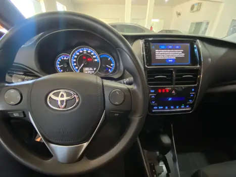 TOYOTA Yaris Sedan 1.5 16V 4P FLEX XL MULTIDRIVE AUTOMTICO CVT, Foto 8