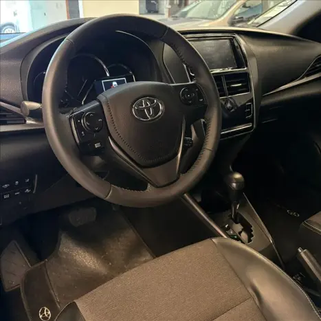 TOYOTA Yaris Sedan 1.5 16V 4P FLEX XS CONNECT MULTIDRIVE AUTOM�TICO CVT, Foto 8