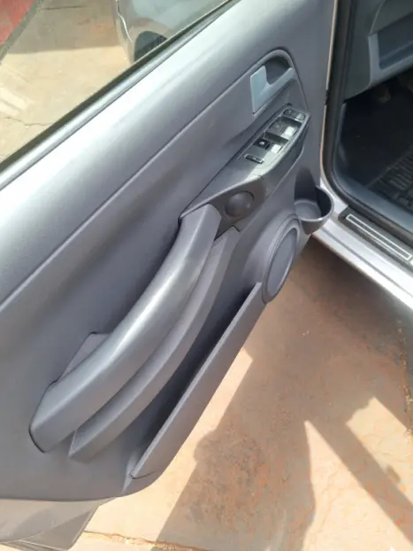 VOLKSWAGEN Fox 1.0 4P ROUTE FLEX, Foto 6 VOLKSWAGEN Fox 1.0 4P ROUTE FLEX, Foto 6