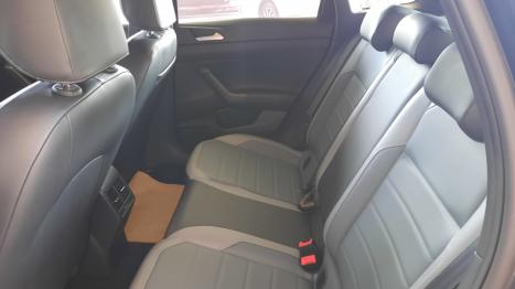 VOLKSWAGEN Nivus 1.0 4P FLEX 200 TSI HIGHLINE TURBO AUTOM�TICO, Foto 9