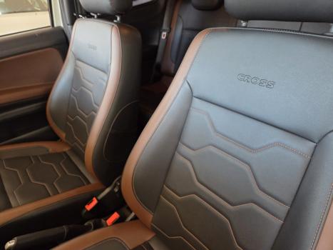VOLKSWAGEN Saveiro 1.6 G7 CABINE DUPLA CROSS FLEX, Foto 5