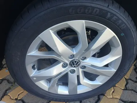 VOLKSWAGEN Taos 1.4 16V 4P FLEX 250 TSI COMFORTLINE AUTOM�TICO, Foto 9