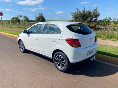 CHEVROLET Onix Hatch 1.4 4P FLEX LTZ, Foto 4