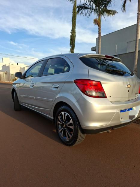 CHEVROLET Onix Hatch 1.4 4P FLEX LTZ, Foto 4