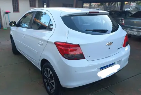 CHEVROLET Onix Hatch 1.4 4P FLEX LTZ, Foto 3