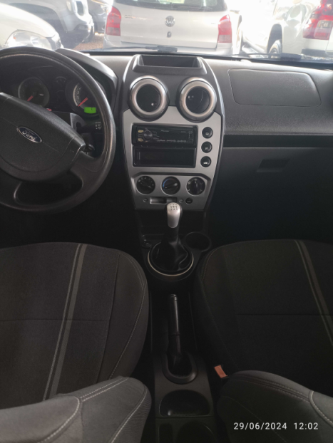 FORD Fiesta Hatch 1.6 4P, Foto 7