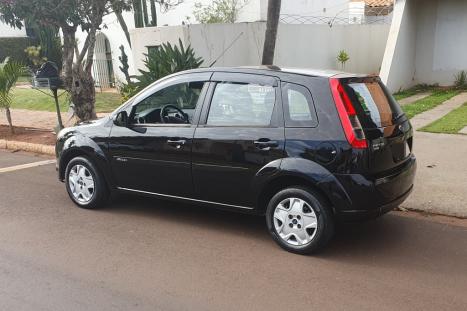 FORD Fiesta Hatch 1.6, Foto 1