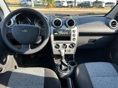 FORD Fiesta Hatch 1.6 4P, Foto 3