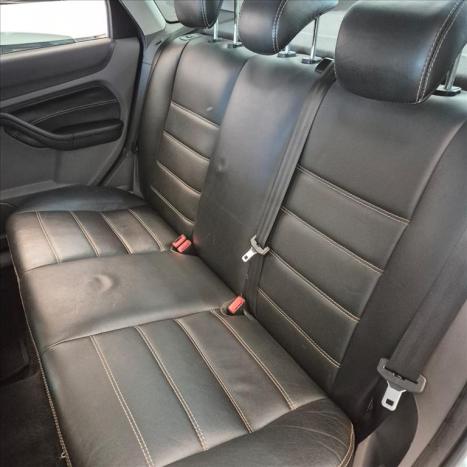 FORD Focus Sedan 2.0 16V 4P GLX FLEX, Foto 13