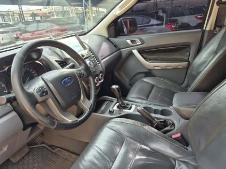 FORD Ranger 3.2 20V CABINE DUPLA 4X4 LIMITED PLUS TURBO DIESEL AUTOMTICO, Foto 6