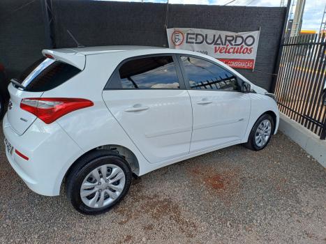 HYUNDAI HB 20 Hatch 1.6 16V 4P FLEX COMFORT PLUS AUTOMTICO, Foto 2