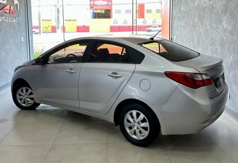 HYUNDAI HB 20 Sedan 1.6 16V 4P FLEX COMFORT PLUS, Foto 3