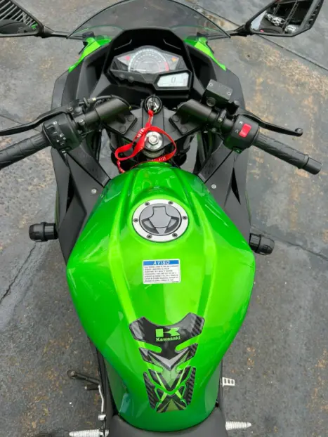 KAWASAKI Ninja 300 ABS, Foto 5