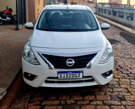 NISSAN Versa Sedan 1.6 16V 4P UNIQUE FLEX XTRONIC AUTOMTICO CVT, Foto 3