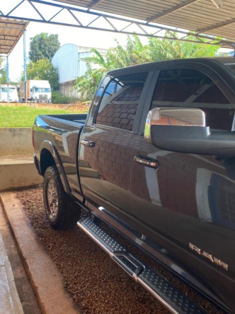 RAM 2500 6.7 I6 24V SLT CABINE DUPLA TURBO DIESEL LARAMIE 4X4 AUTOMTICO, Foto 2