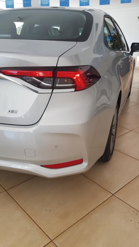 TOYOTA Corolla 2.0 16V 4P FLEX XEI DIRECT SHIFT AUTOMTICO CVT, Foto 8