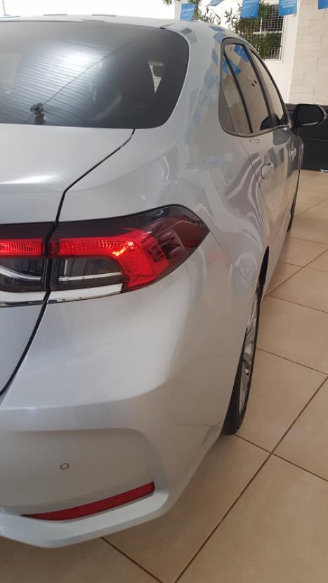 TOYOTA Corolla 2.0 16V 4P FLEX XEI DIRECT SHIFT AUTOMTICO CVT, Foto 10