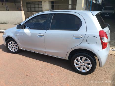 TOYOTA Etios Hatch 1.3 16V 4P FLEX XS, Foto 7