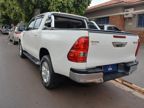 TOYOTA Hilux Caminhonete 2.7 16V 4P SR FLEX CABINE DUPLA AUTOMTICO, Foto 2