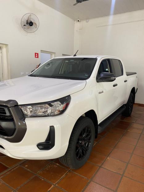 TOYOTA Hilux Caminhonete 2.4 4P 4X4 DIESEL CABINE DUPLA, Foto 12