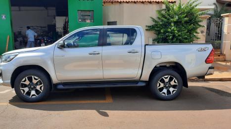 TOYOTA Hilux Caminhonete 2.8 16V SRX 50 ANOS 4X4 TURBO DIESEL CABINE DUPLA AUTOMTICO, Foto 3