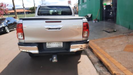 TOYOTA Hilux Caminhonete 2.8 16V SRX 50 ANOS 4X4 TURBO DIESEL CABINE DUPLA AUTOMTICO, Foto 4