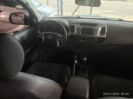 TOYOTA Hilux Caminhonete 3.0 4P SRV DIESEL CABINE DUPLA, Foto 6