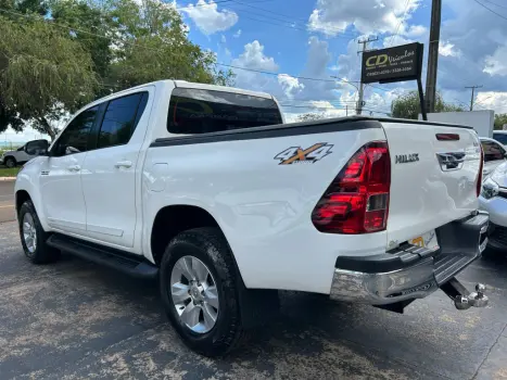 TOYOTA Hilux Caminhonete 2.8 16V SRV 4X4 DIESEL CABINE DUPLA AUTOMTICO, Foto 7