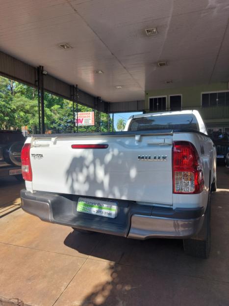 TOYOTA Hilux Caminhonete 2.8 4X4 DIESEL CABINE SIMPLES, Foto 3