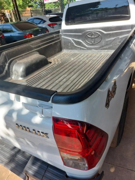 TOYOTA Hilux Caminhonete 2.8 4X4 DIESEL CABINE SIMPLES, Foto 4