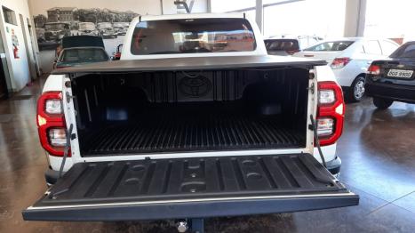 TOYOTA Hilux Caminhonete 2.8 16V SRX 4X4 TURBO DIESEL CABINE DUPLA AUTOMTICO, Foto 5