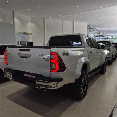 TOYOTA Hilux Caminhonete 2.8 16V SRX 4X4 TURBO DIESEL CABINE DUPLA AUTOMTICO, Foto 4