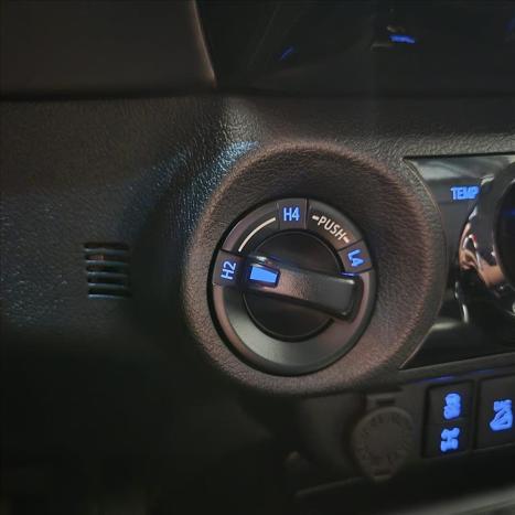 TOYOTA Hilux Caminhonete 2.8 16V SRX 4X4 TURBO DIESEL CABINE DUPLA AUTOMTICO, Foto 19