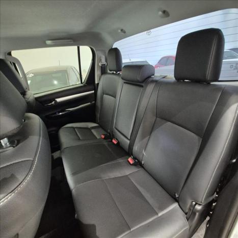 TOYOTA Hilux Caminhonete 2.8 16V SRX 4X4 TURBO DIESEL CABINE DUPLA AUTOMTICO, Foto 20