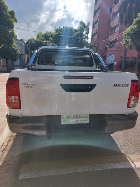 TOYOTA Hilux Caminhonete 2.8 16V  LOW M4FD 4X4 TURBO DIESEL CABINE DUPLA, Foto 4