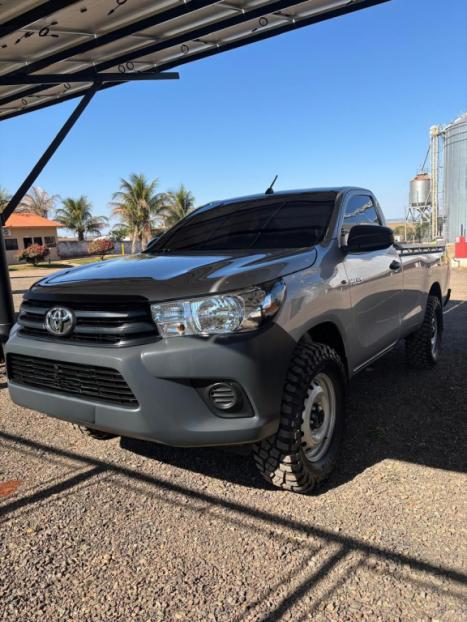 TOYOTA Hilux Caminhonete 2.8 4X4 DIESEL CABINE SIMPLES, Foto 2