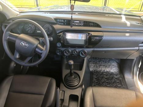 TOYOTA Hilux Caminhonete 2.8 4X4 DIESEL CABINE SIMPLES, Foto 5
