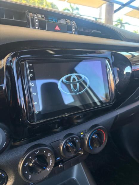 TOYOTA Hilux Caminhonete 2.8 4X4 DIESEL CABINE SIMPLES, Foto 9
