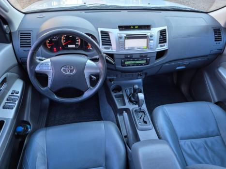 TOYOTA Hilux Caminhonete 3.0 16V 4P 4X4 SRV TURBO DIESEL CABINE DUPLA AUTOMTICO, Foto 8