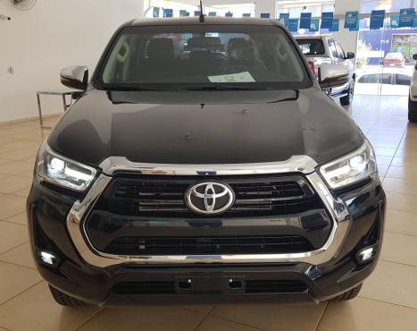 TOYOTA Hilux Caminhonete 2.8 16V SRV 4X4 DIESEL CABINE DUPLA AUTOMTICO, Foto 2